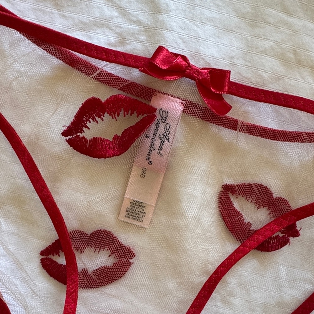 Rare Agent Provocateur Red Kiss Embroidered Sheer Bra Set 34B / AP 3(S/M) - Picture 8 of 9